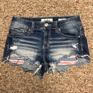 Daytrip Capricorn HR shorts 27